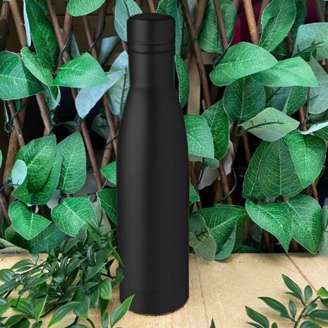 insulated-water-bottle-black insulated-water-bottle-black